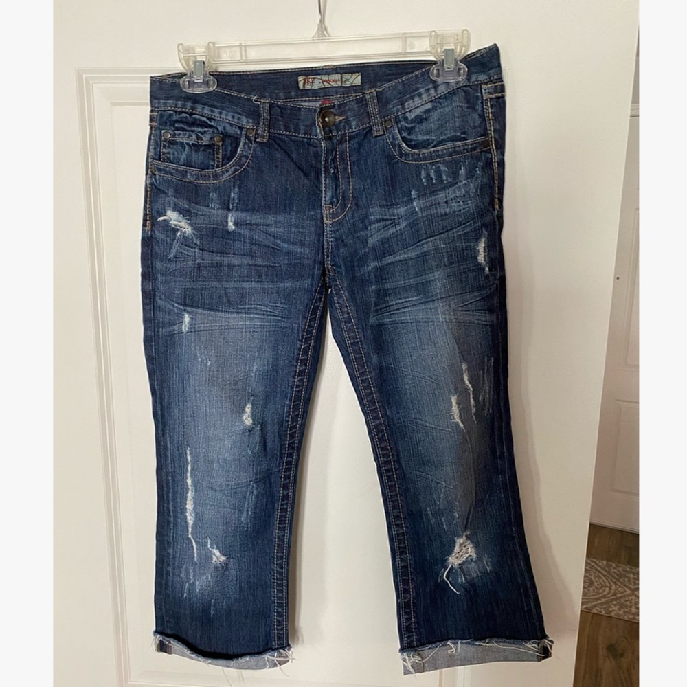 Buckle Capris